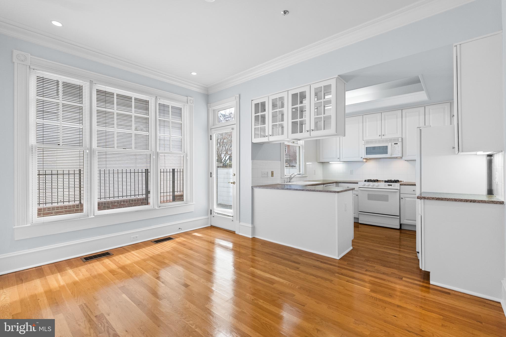 7465 ARLINGTON ROAD