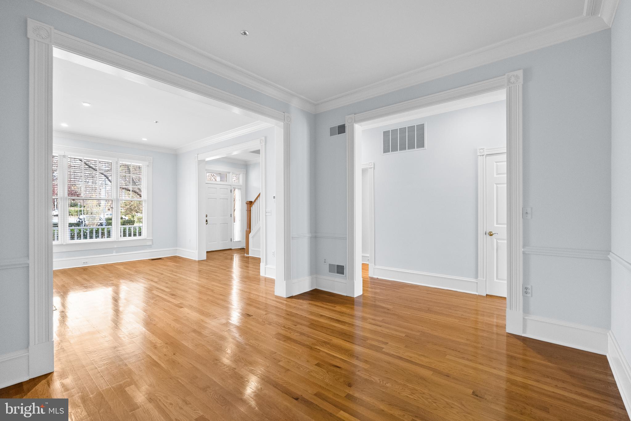 7465 ARLINGTON ROAD