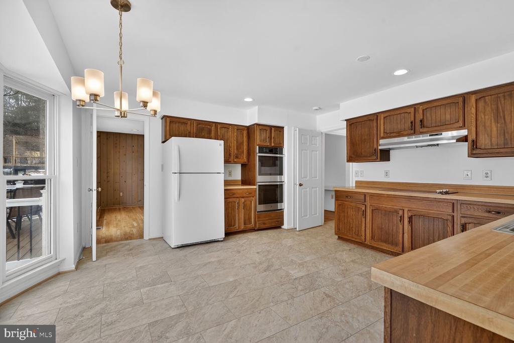 15200 WINSTEAD LANE