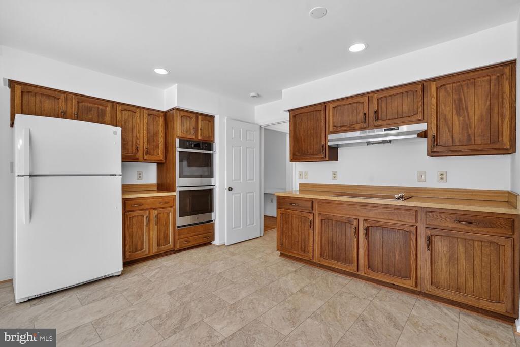 15200 WINSTEAD LANE