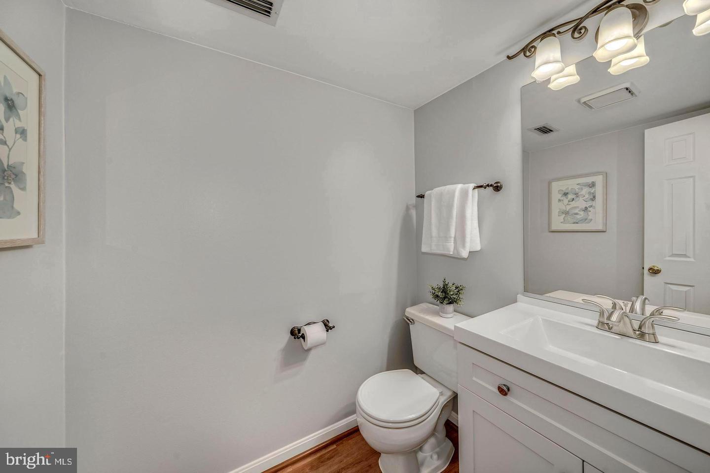 19907 DUNSTABLE CIRCLE 184