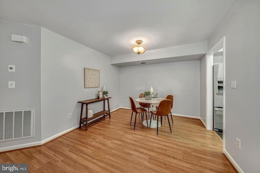 19907 DUNSTABLE CIRCLE 184