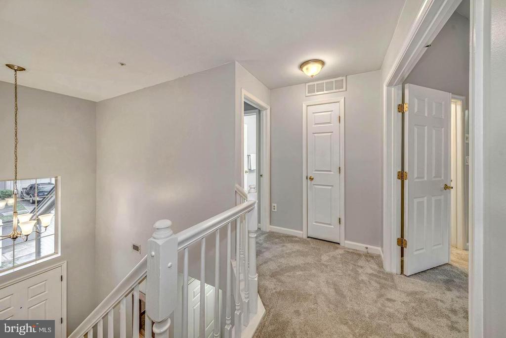 19907 DUNSTABLE CIRCLE 184