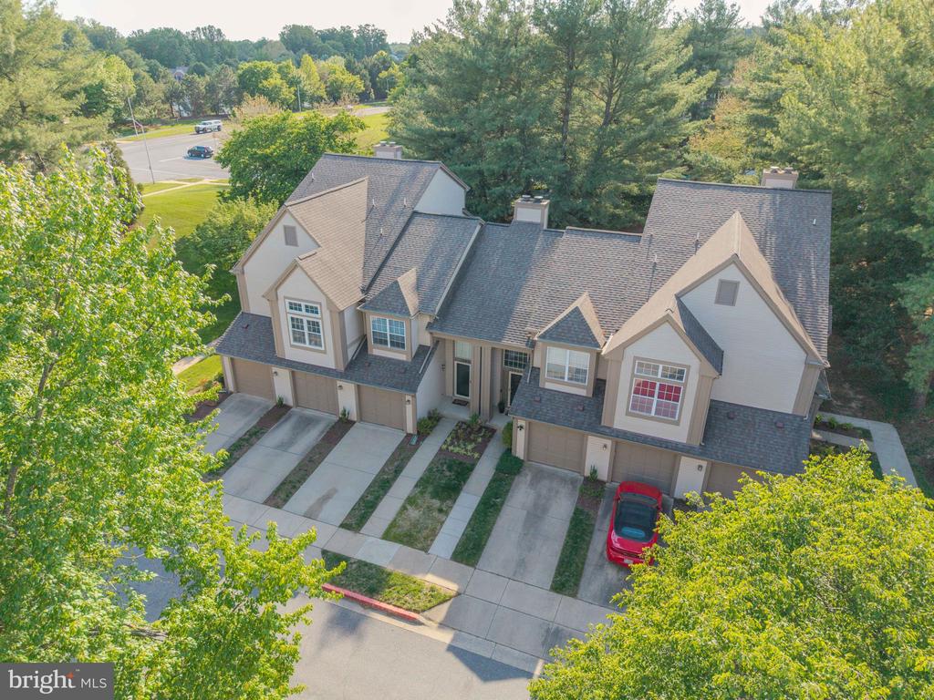 19907 DUNSTABLE CIRCLE 184