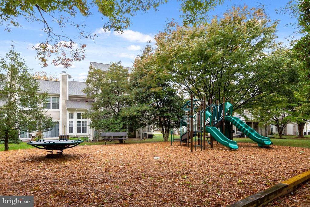 19907 DUNSTABLE CIRCLE 184