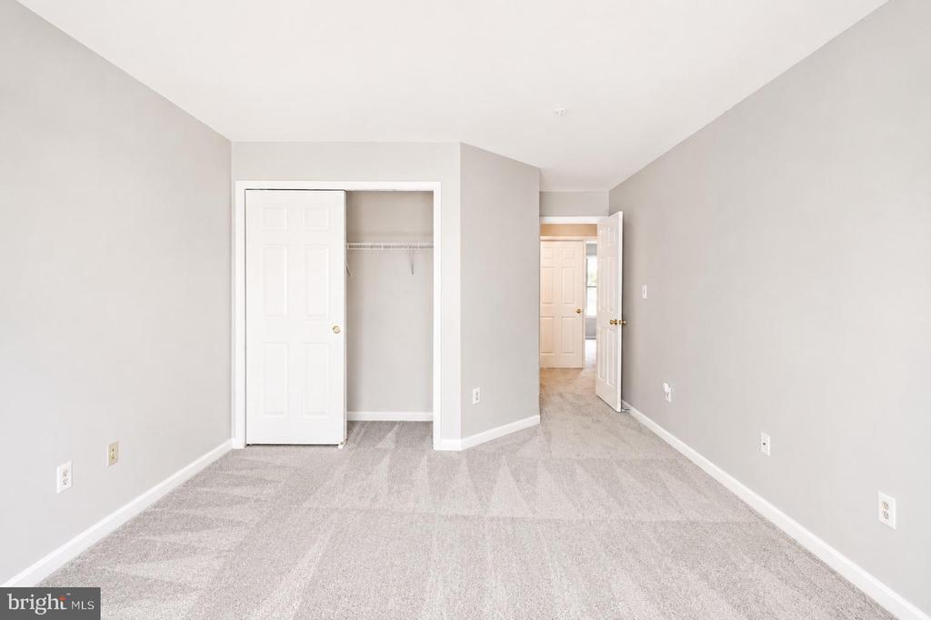 19907 DUNSTABLE CIRCLE 184
