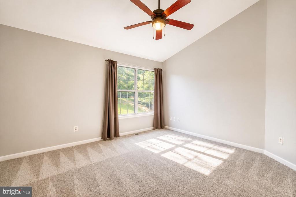 19907 DUNSTABLE CIRCLE 184