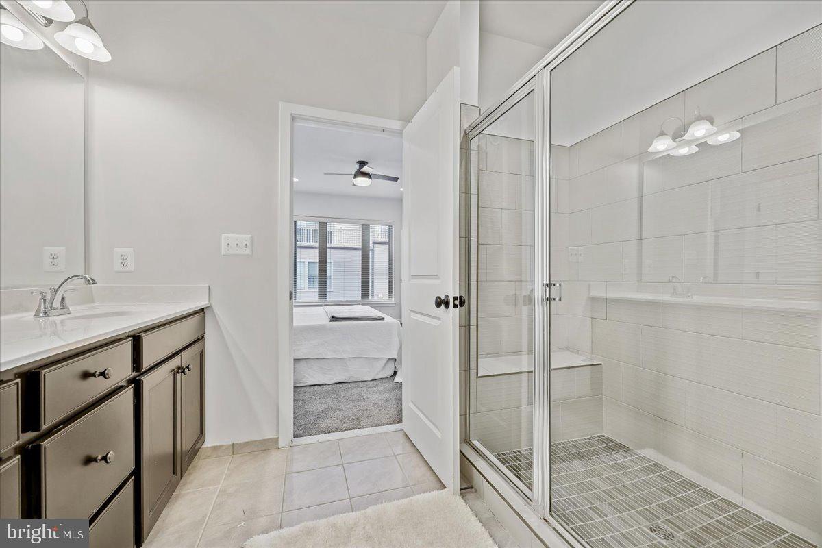 882 THOMPSON CRESCENT 28