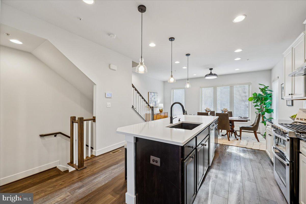 882 THOMPSON CRESCENT 28