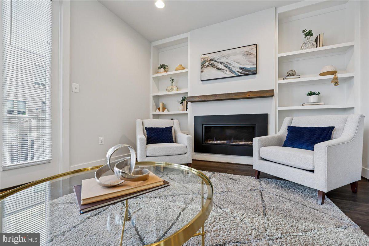 882 THOMPSON CRESCENT 28