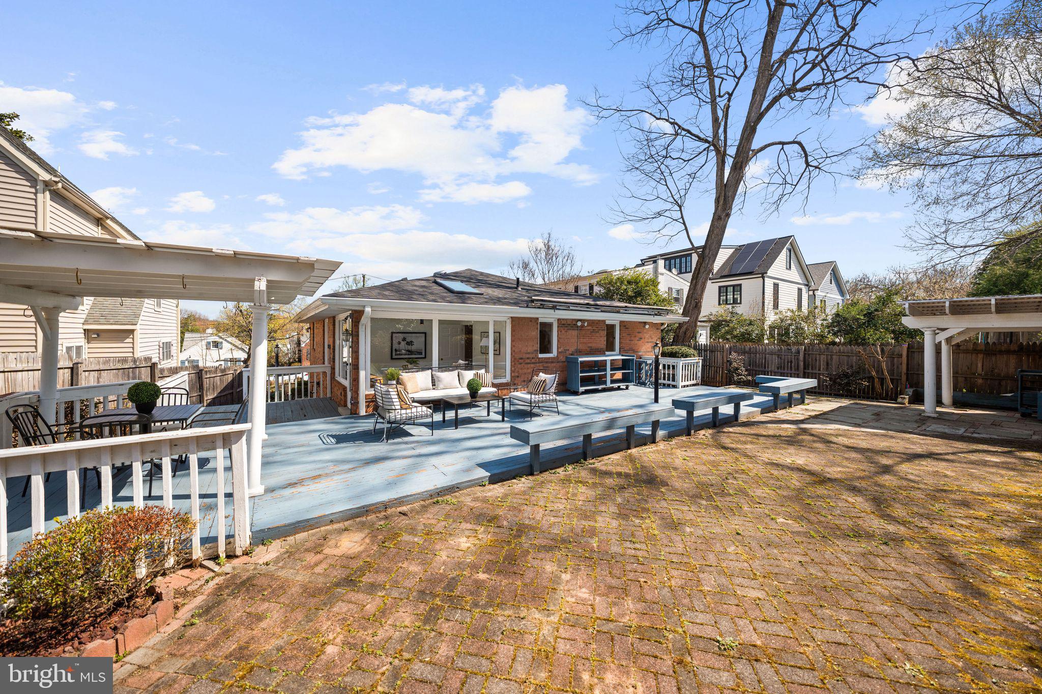 4822 EARLSTON DRIVE