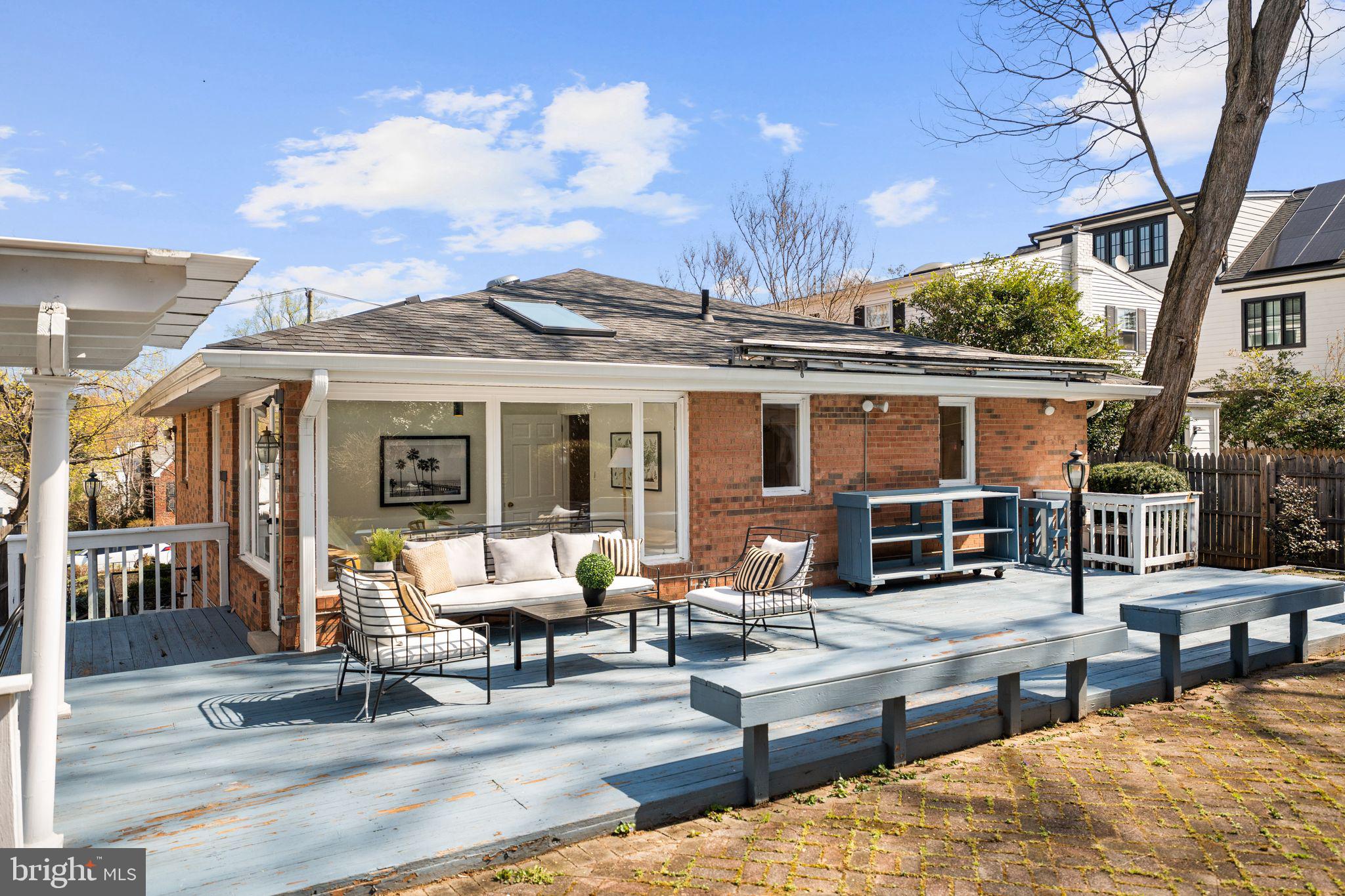 4822 EARLSTON DRIVE