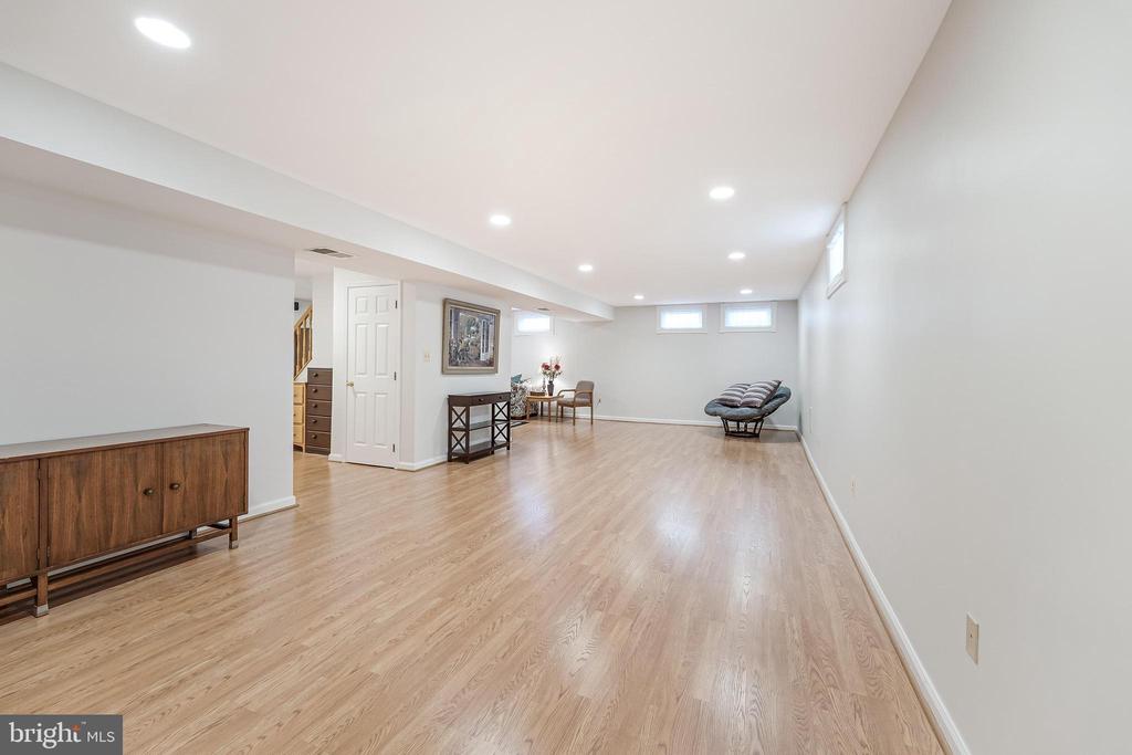 10005 BALD CYPRESS DRIVE