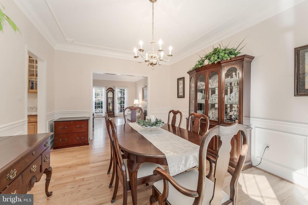 10005 BALD CYPRESS DRIVE