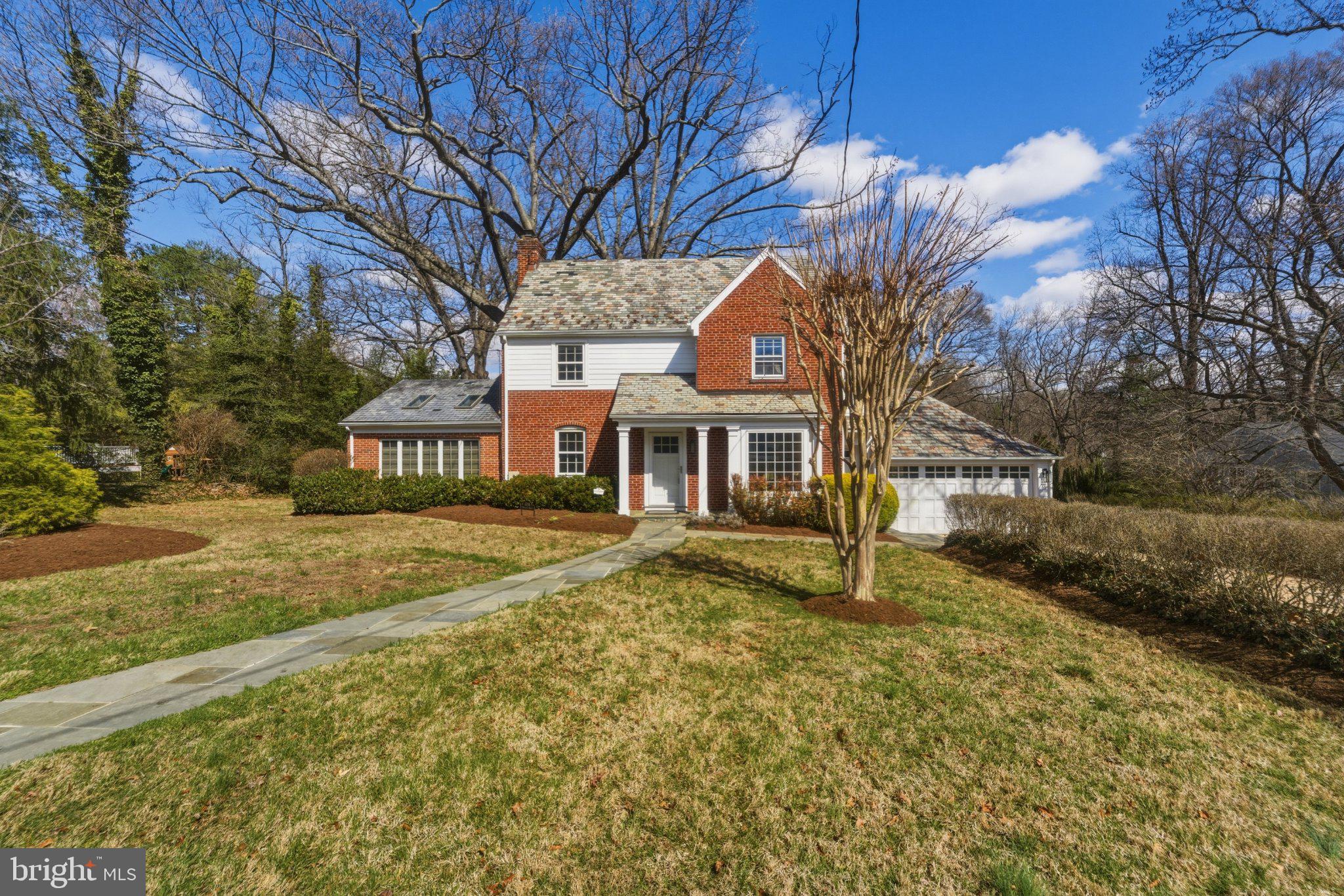 1724 OVERLOOK DRIVE