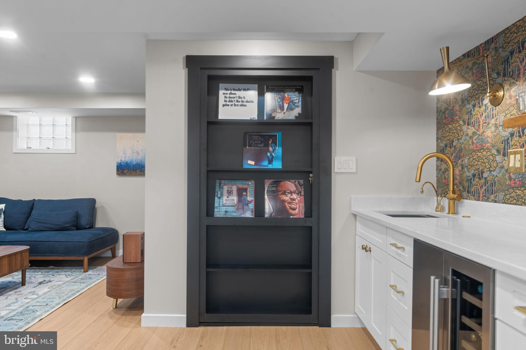 1604 HIGHLAND DRIVE