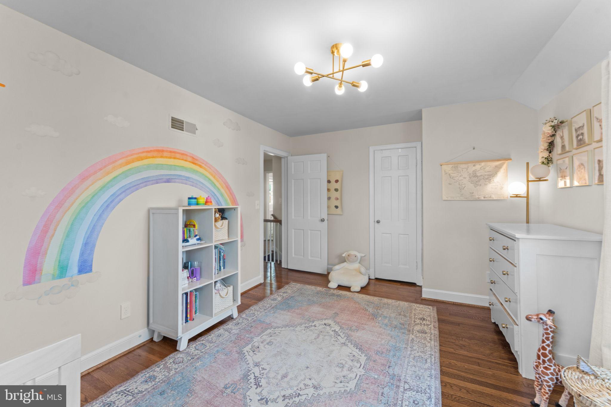 1604 HIGHLAND DRIVE