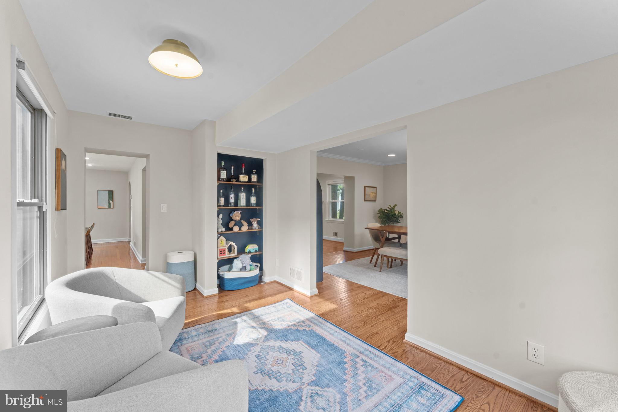1604 HIGHLAND DRIVE