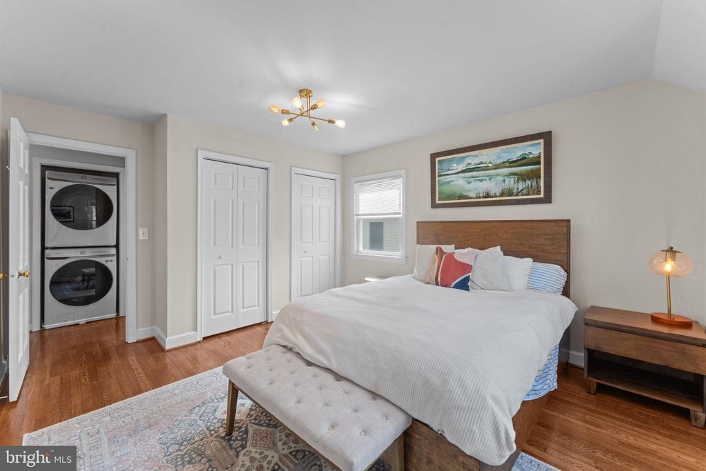 1604 HIGHLAND DRIVE