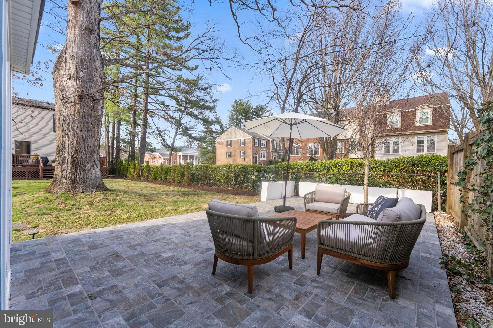 1604 HIGHLAND DRIVE