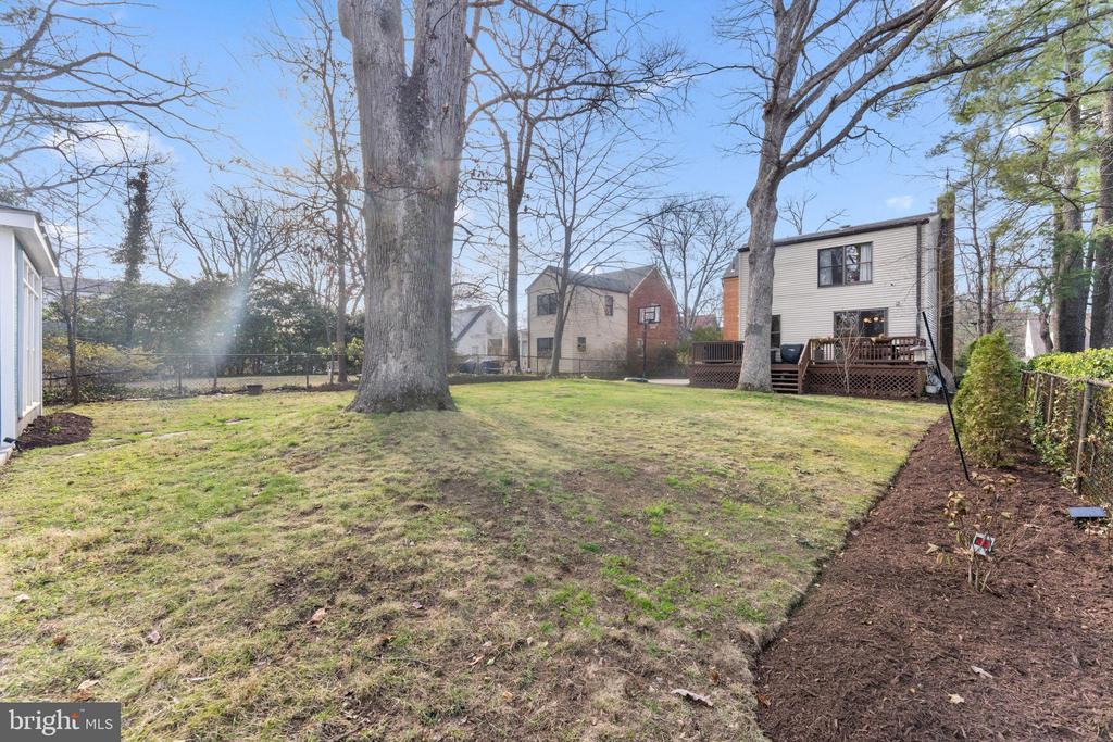 1604 HIGHLAND DRIVE