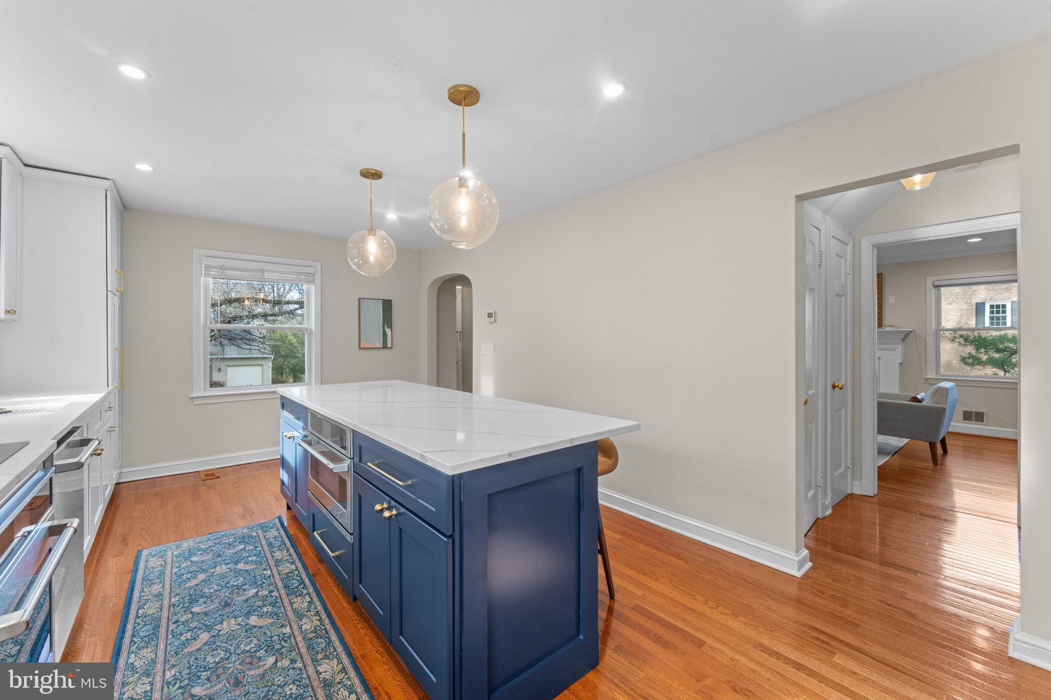 1604 HIGHLAND DRIVE