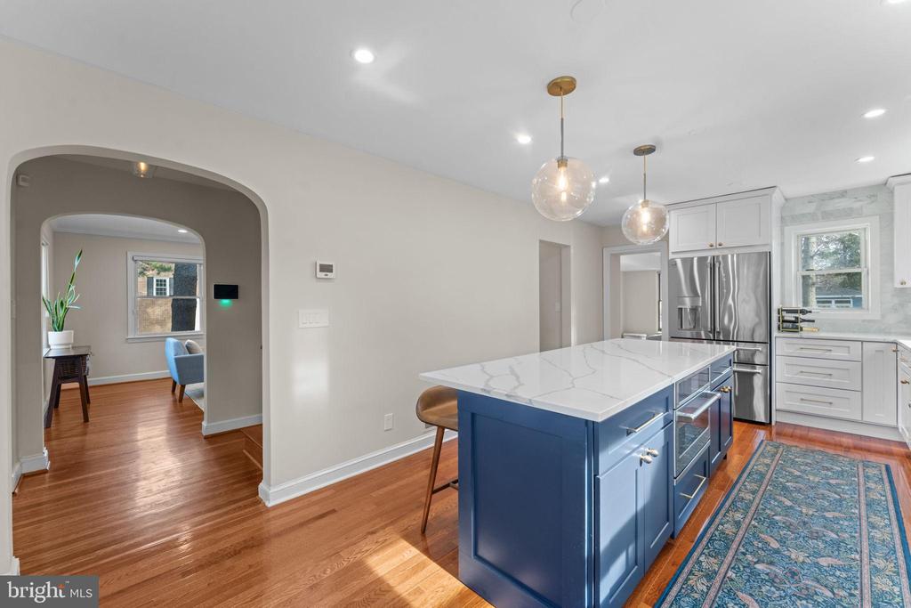 1604 HIGHLAND DRIVE