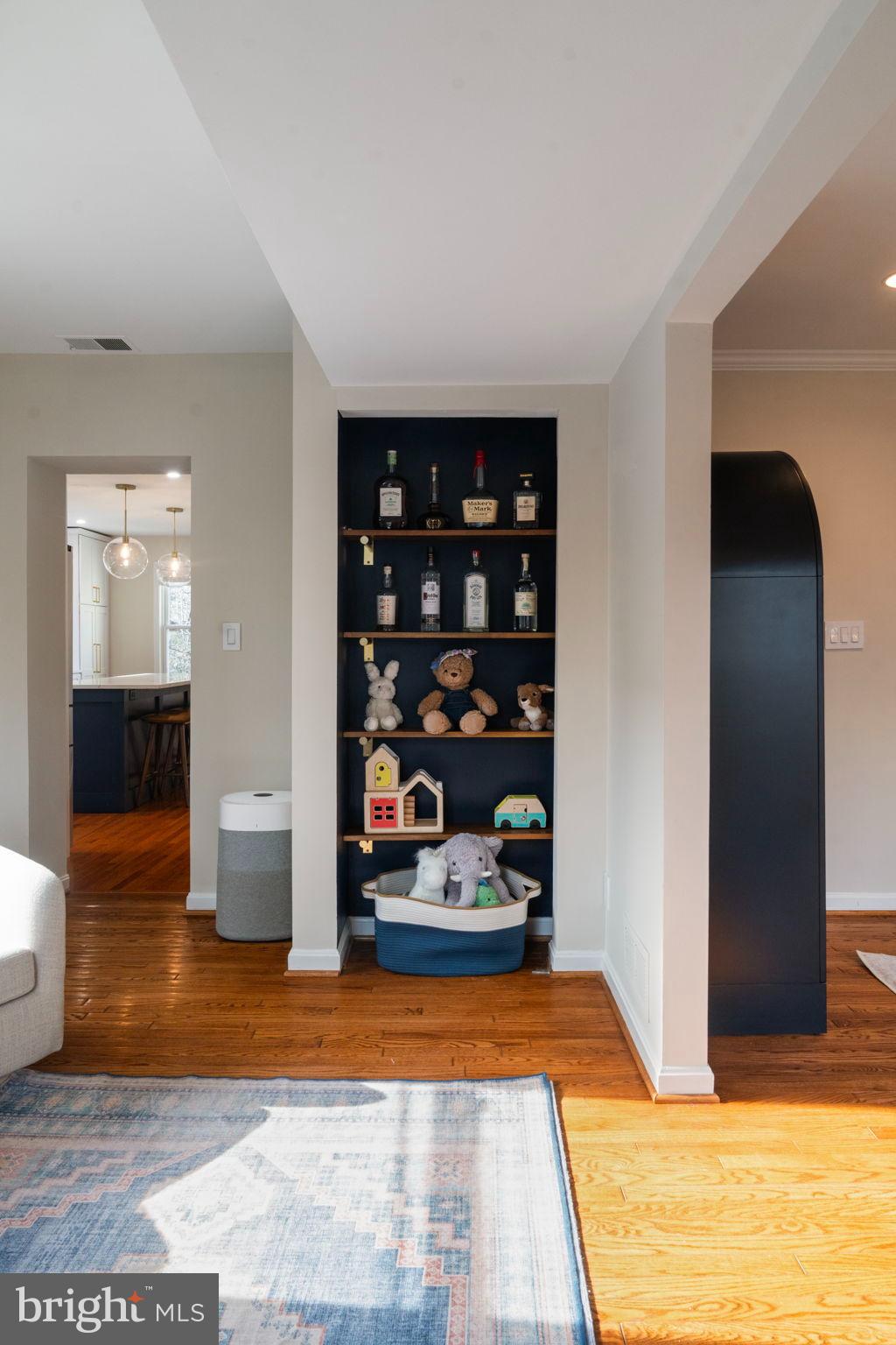 1604 HIGHLAND DRIVE