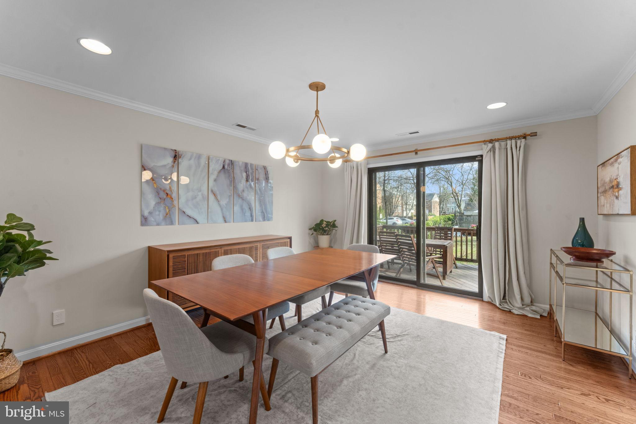 1604 HIGHLAND DRIVE
