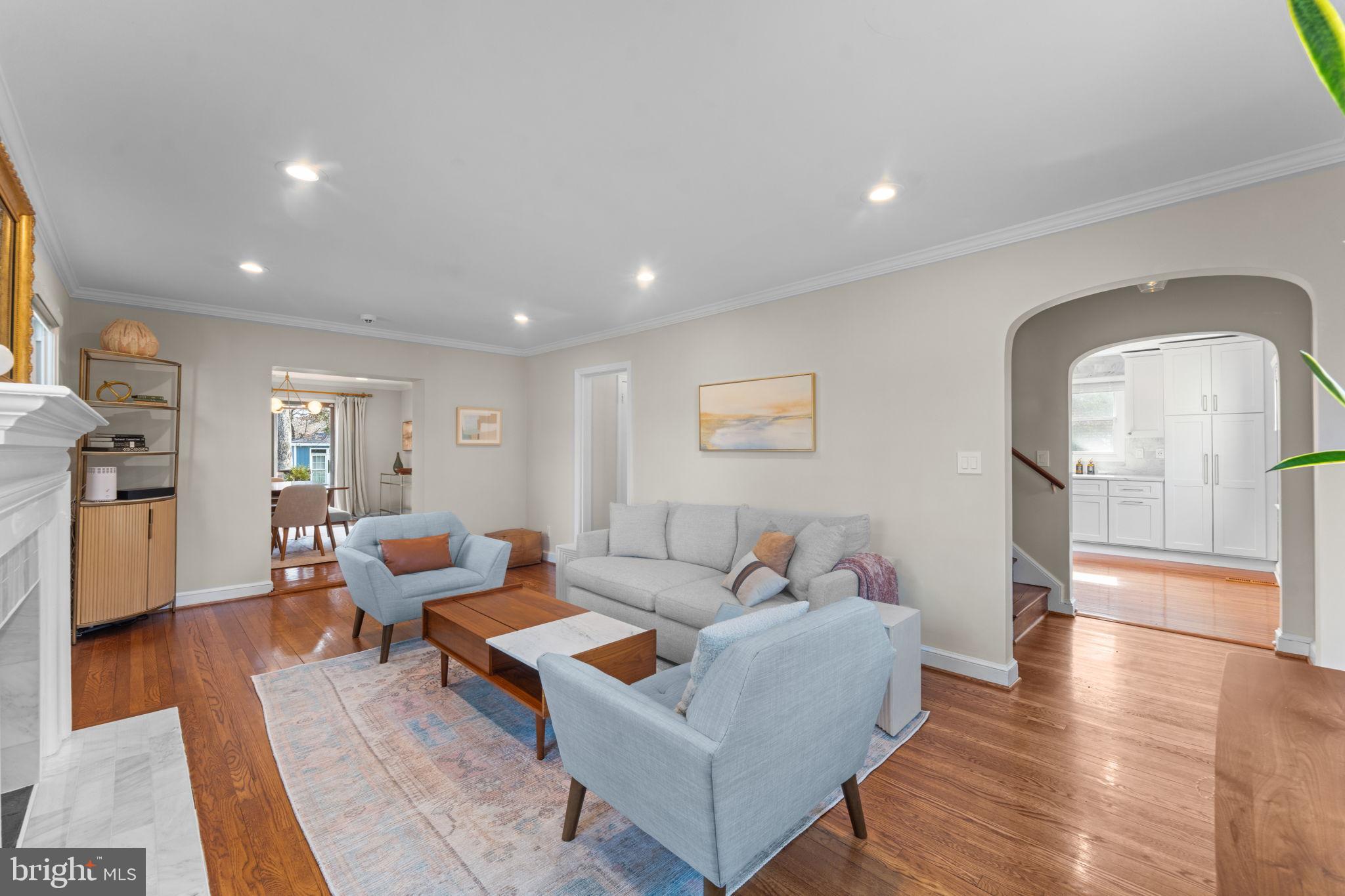 1604 HIGHLAND DRIVE