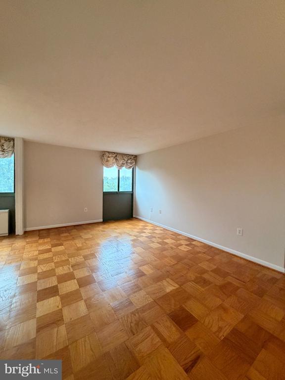 4242 E WEST HIGHWAY 506