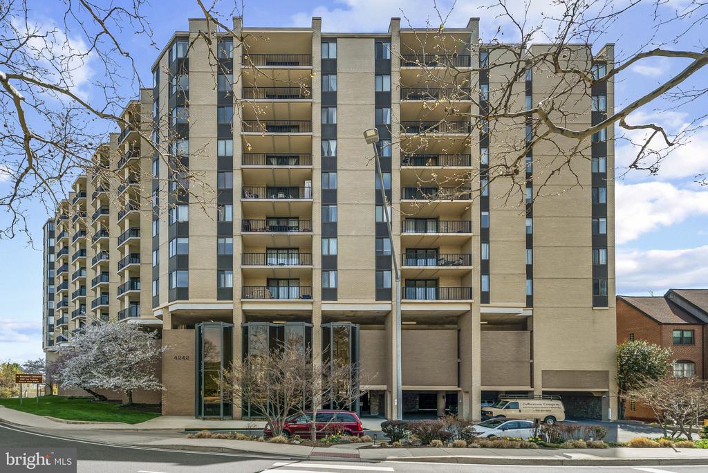 4242 E WEST HIGHWAY 506