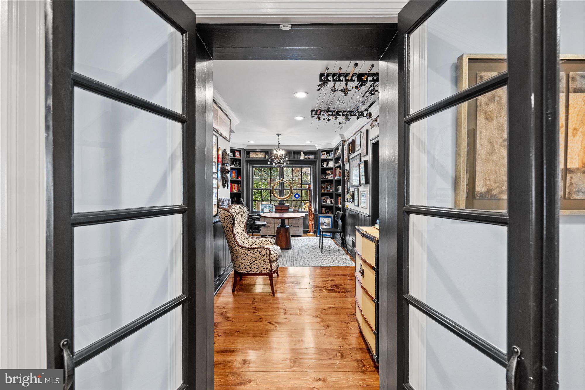 6 LELAND COURT