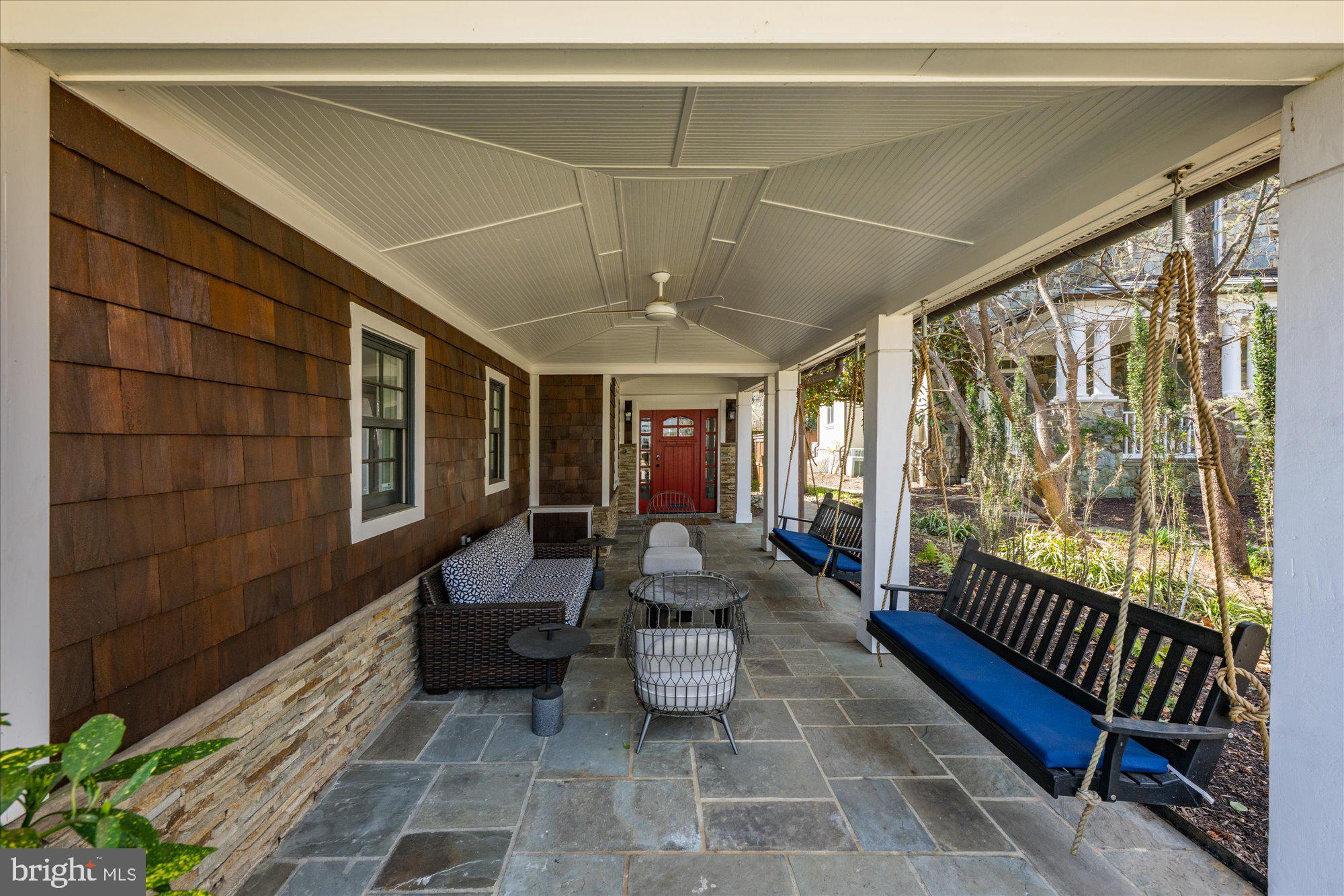 6 LELAND COURT