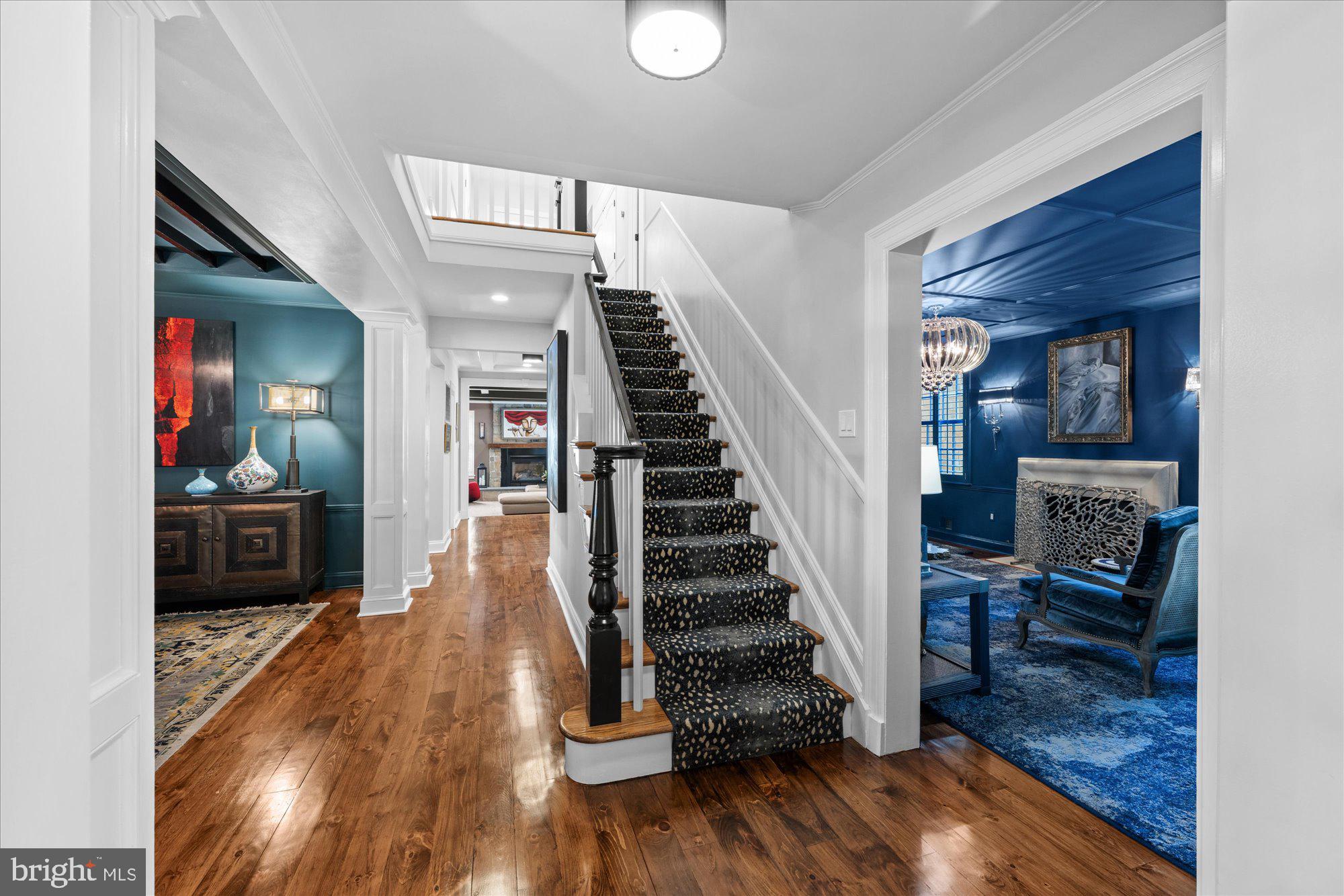 6 LELAND COURT