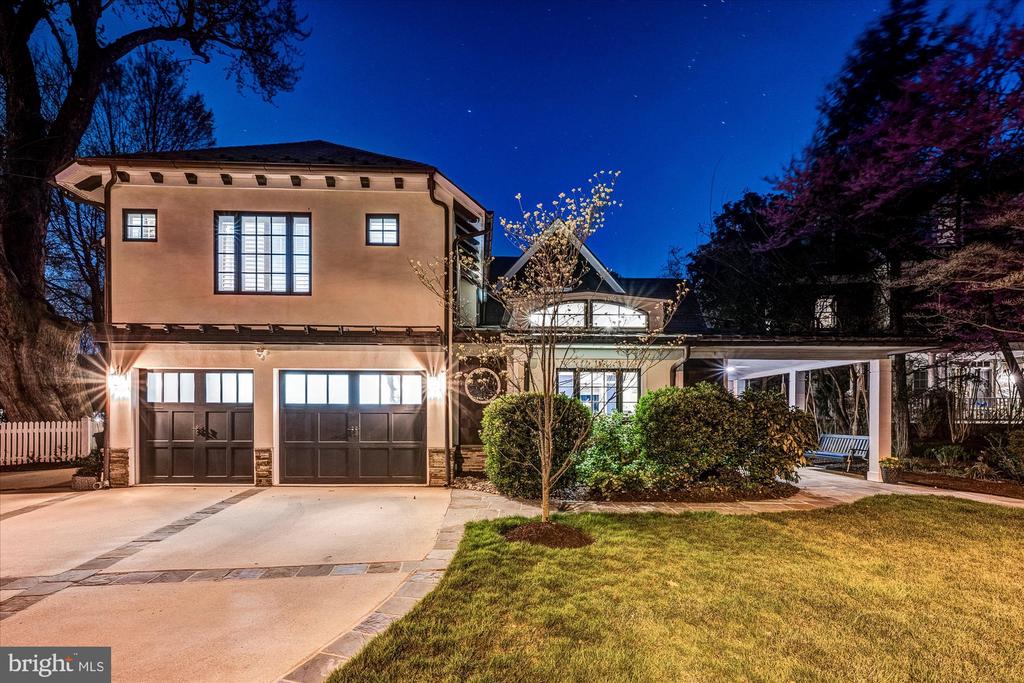 6 LELAND COURT