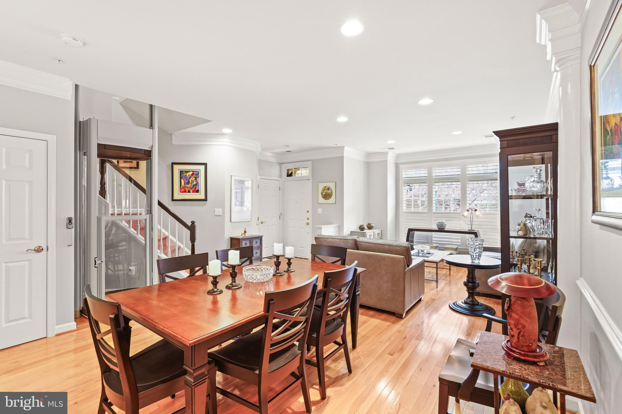 808 OAK KNOLL TERRACE