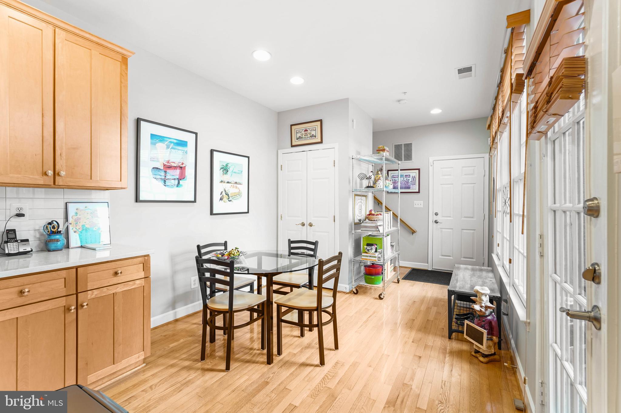 808 OAK KNOLL TERRACE