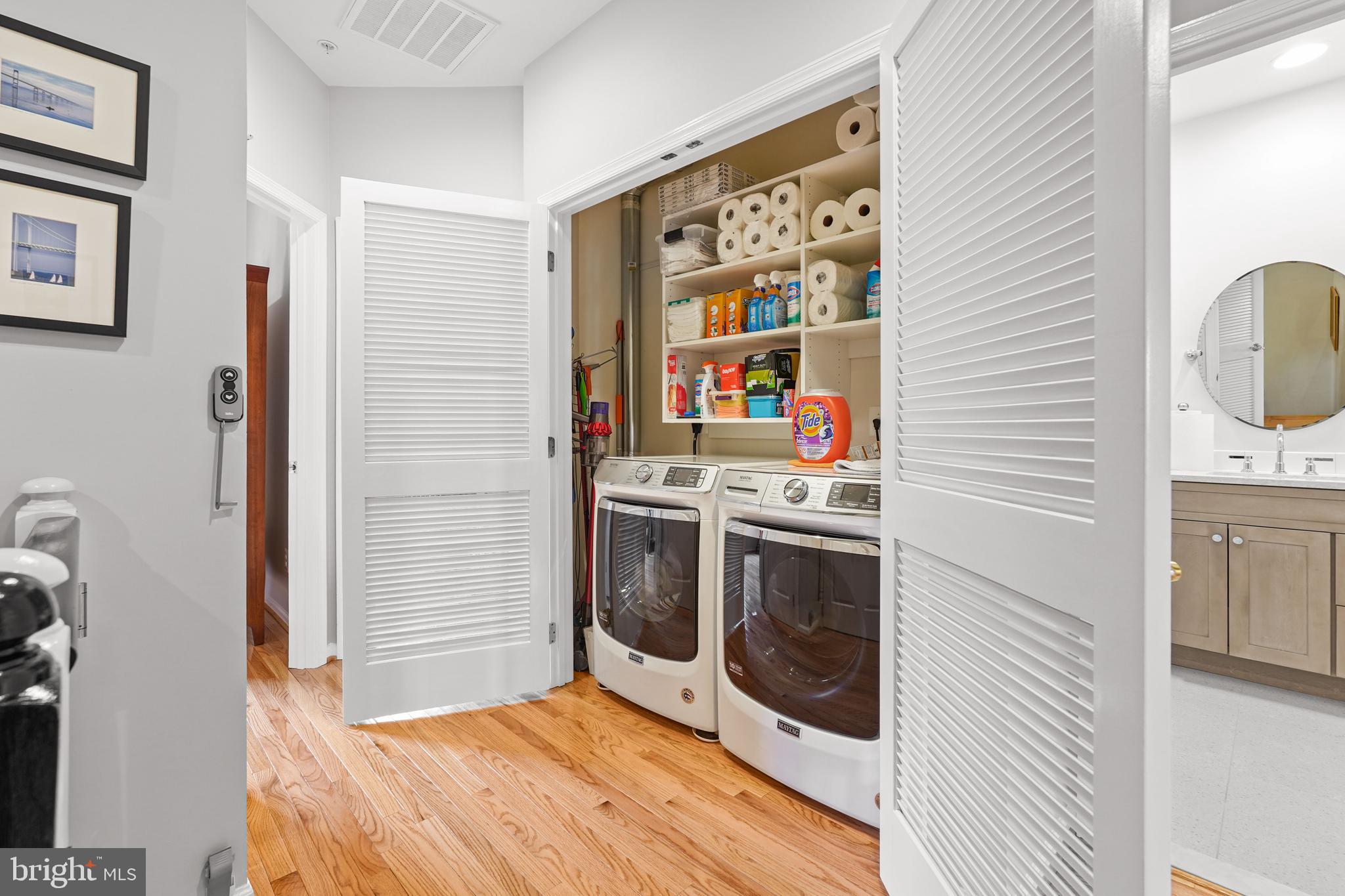 808 OAK KNOLL TERRACE