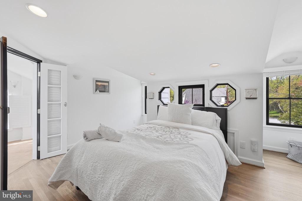 10712 LOCKLAND ROAD