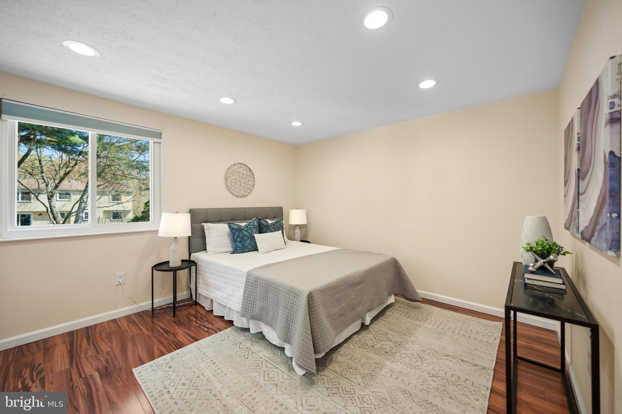 19517 LAGUNA DRIVE