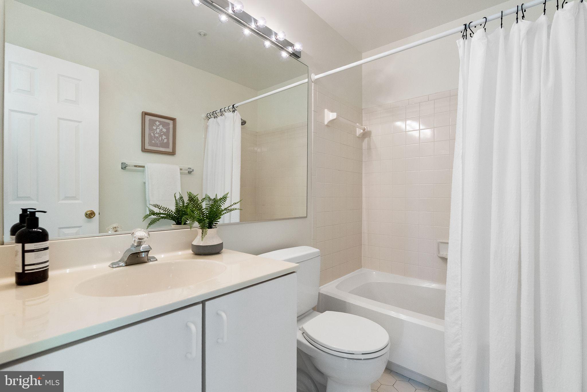 921 HILLSIDE LAKE TERRACE 308