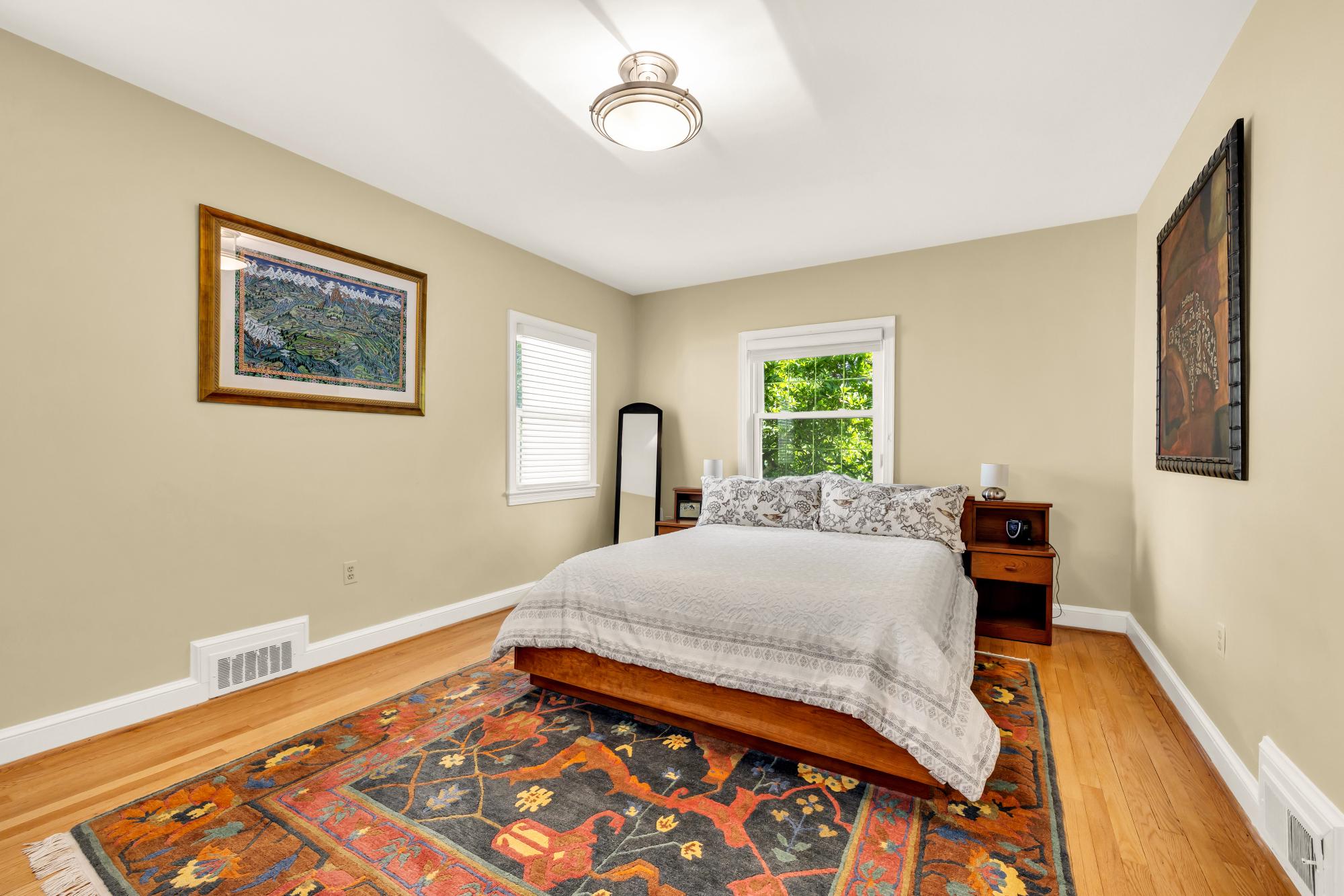4215 OAKRIDGE