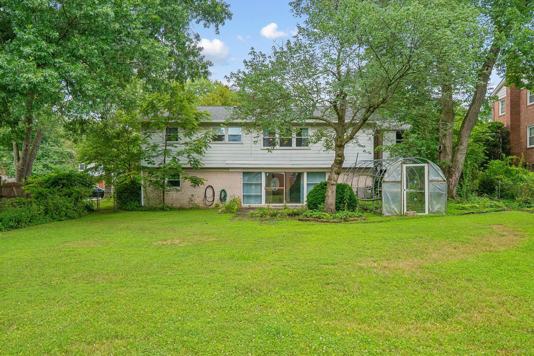 2807 HATHAWAY TERRACE