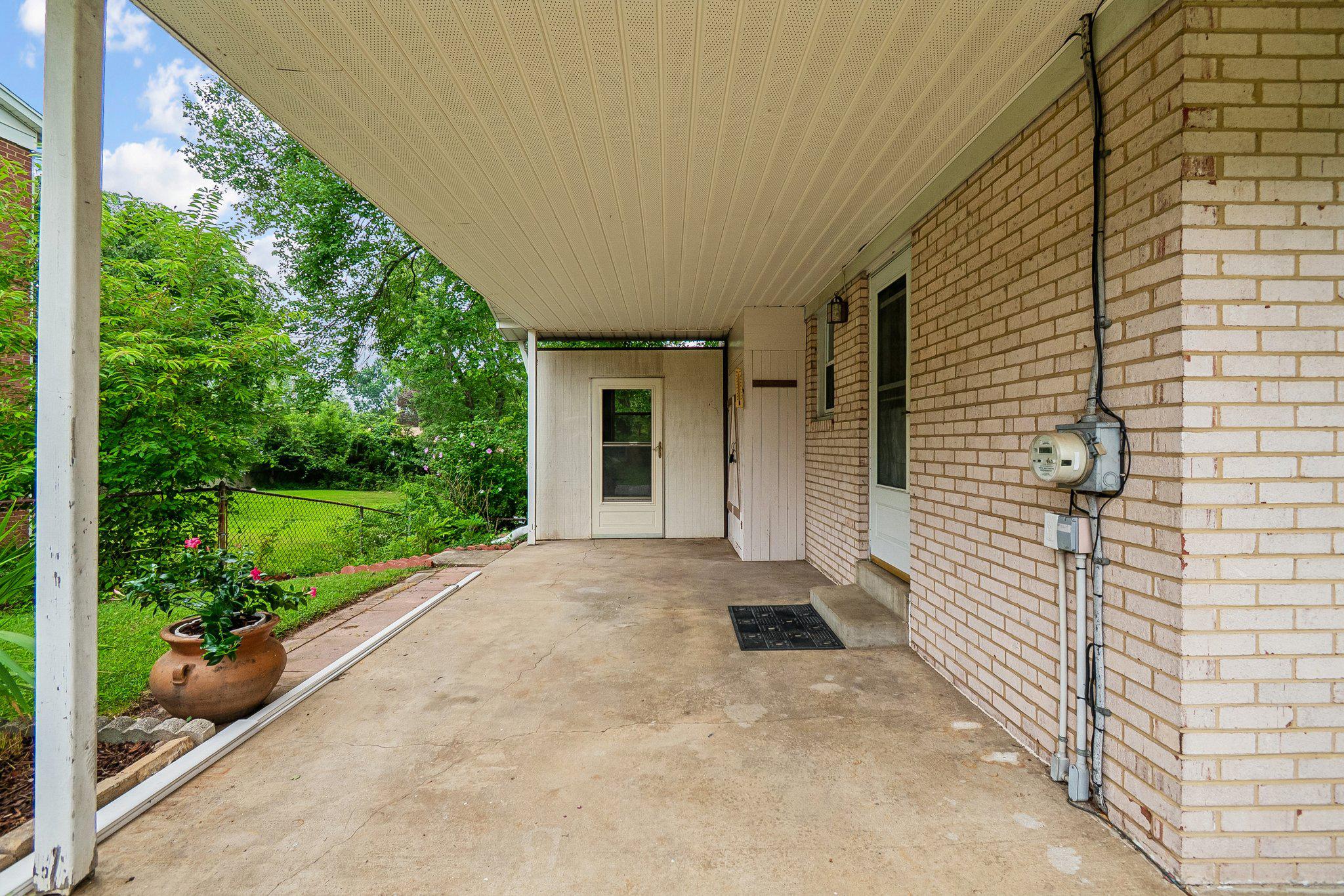 2807 HATHAWAY TERRACE