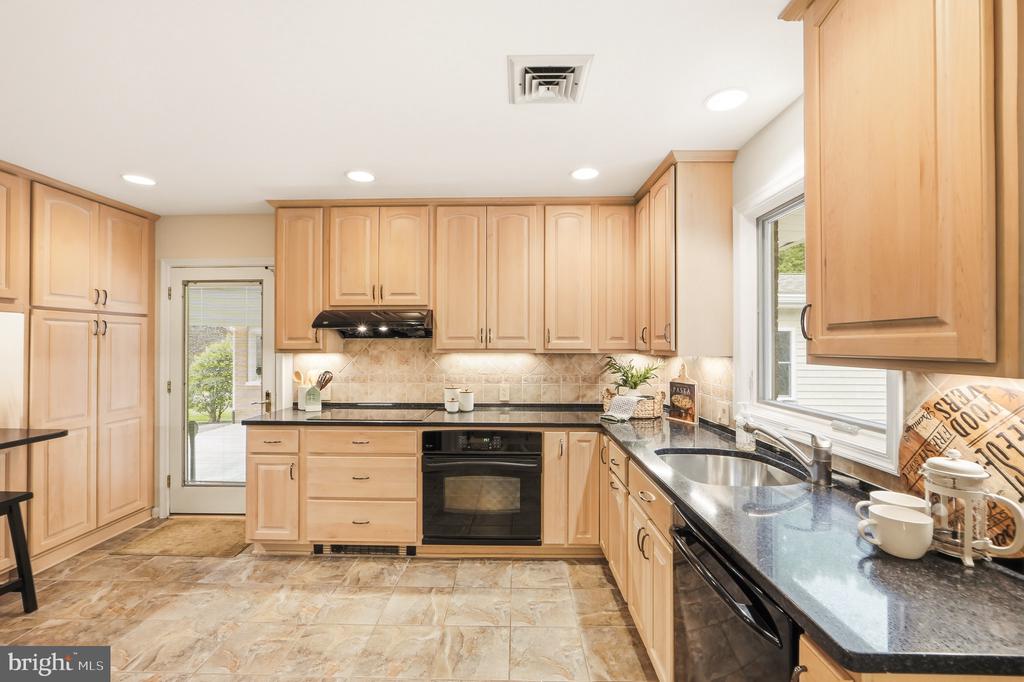 2508 REDMILES DRIVE