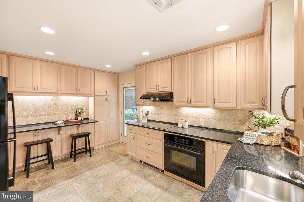 2508 REDMILES DRIVE