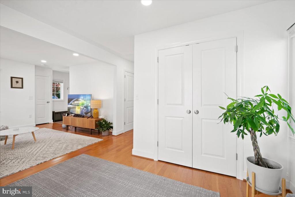 4842 PARK AVENUE