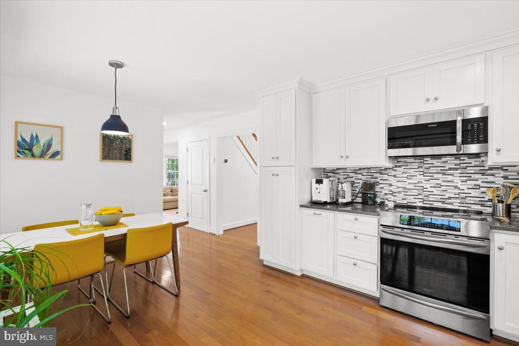 4842 PARK AVENUE