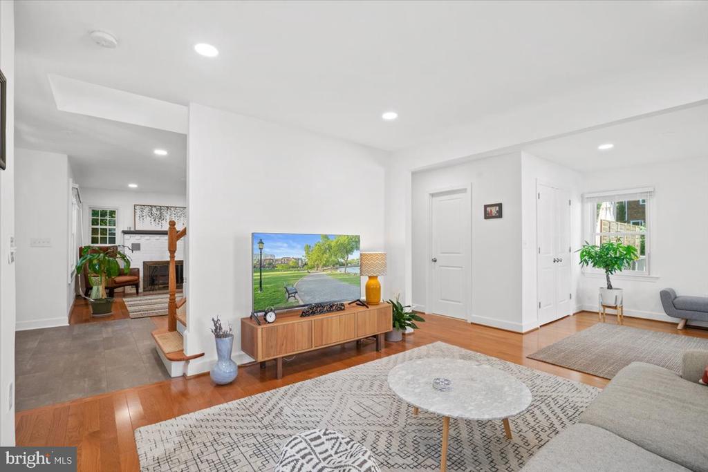 4842 PARK AVENUE